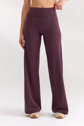 ContourSoft™ Straight-Leg Leggings - Cherry Lacquer alternate