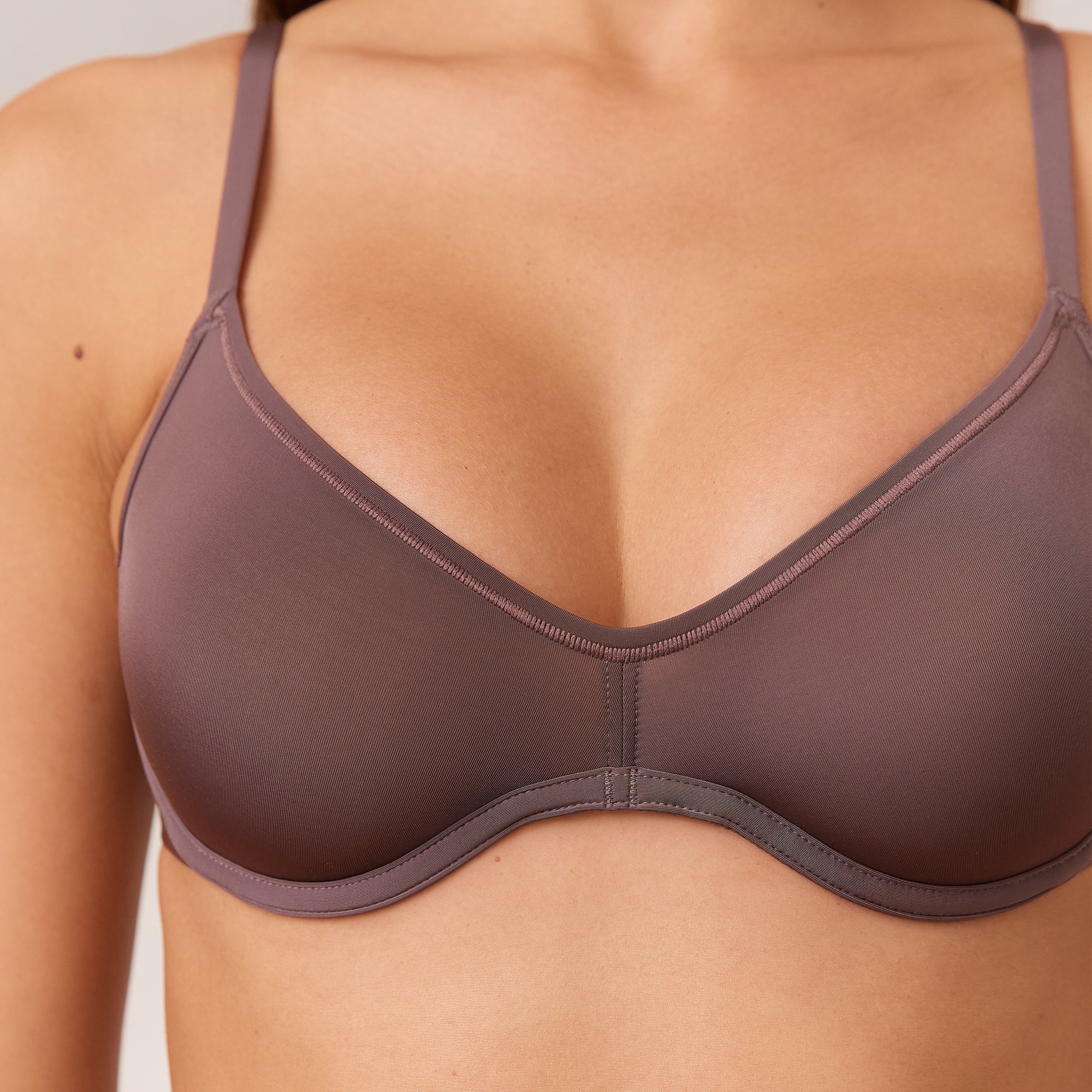 Barely There Plunge Bra | Leidy, 32C/XS