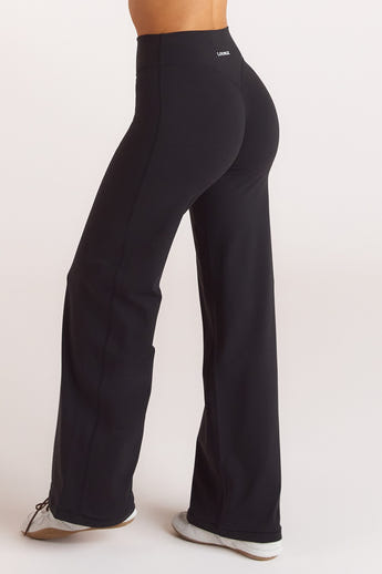 ContourSoft™ Straight-Leg Leggings - Black